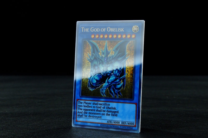 歡慶 25 週年!Konami 正式推出《遊戲王 Yu-Gi-Oh!》不銹鋼三幻神卡牌