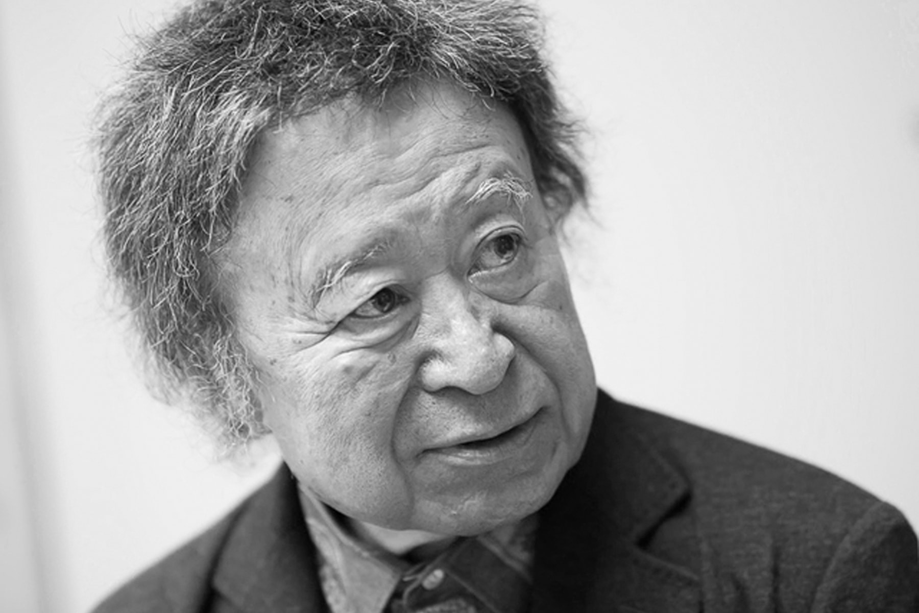 日本傳奇攝影師篠山紀信離世，享年 83 歲