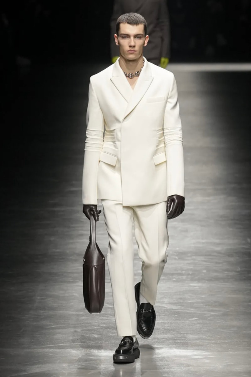 Sabato De Sarno 首次執掌 Gucci 2024 秋冬男裝時尚大秀《GUCCI ANCORA》