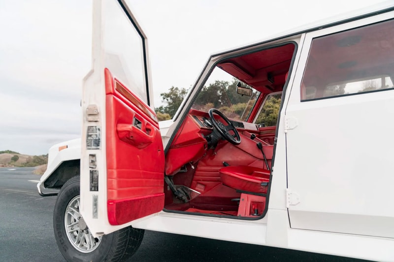 稀有原始蠻牛 1991 Lamborghini LM002 車款正式展開拍賣