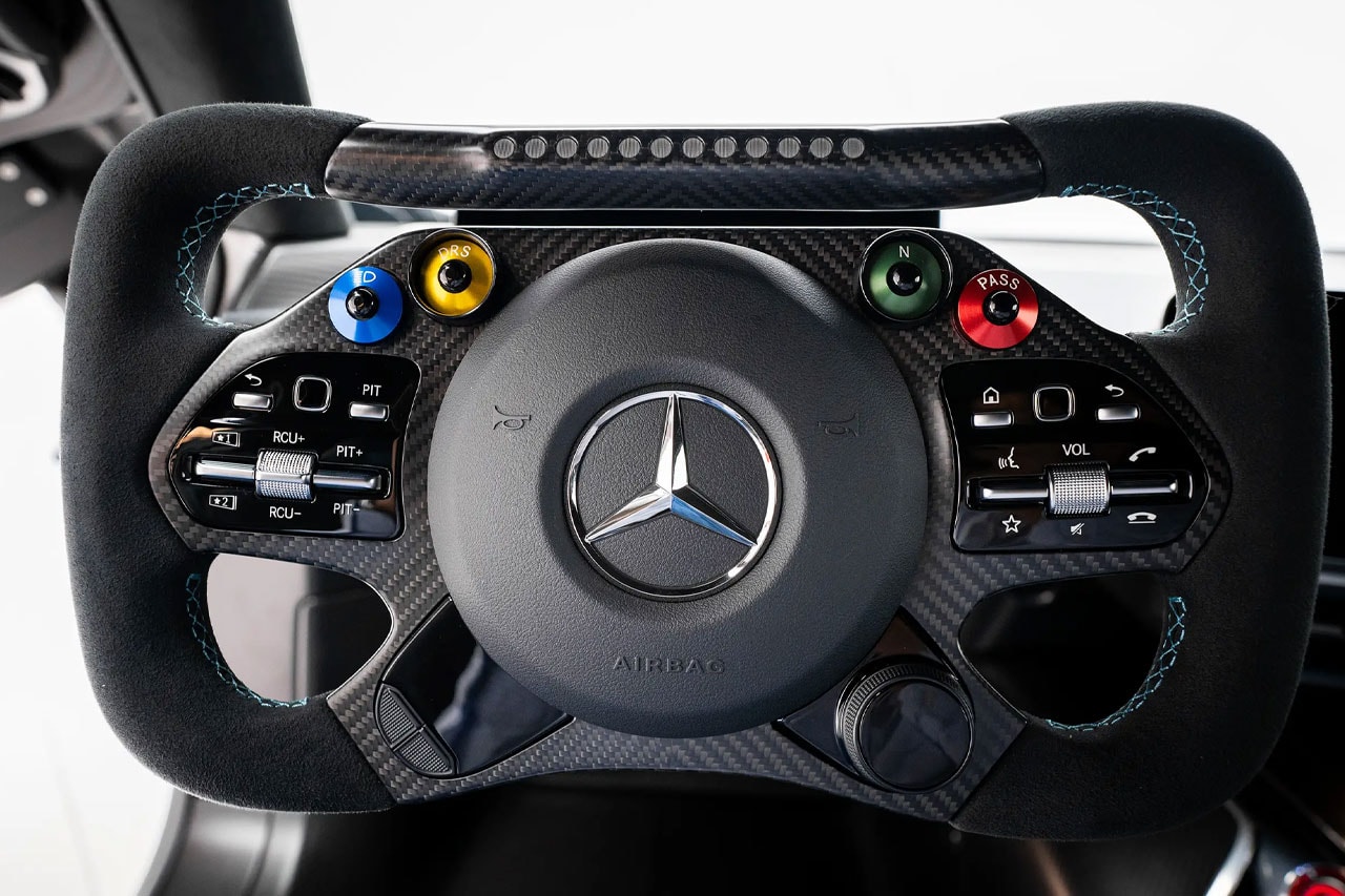 稀有千匹馬力合法街車 Mercedes-AMG ONE 現身市場標價 $540 萬美元
