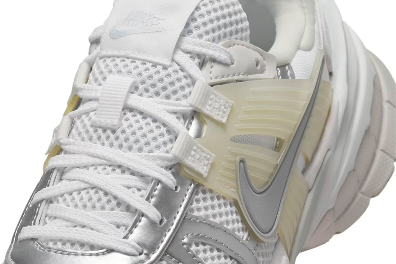Nike V2k Run 全新配色「Metallic Silver」正式登場