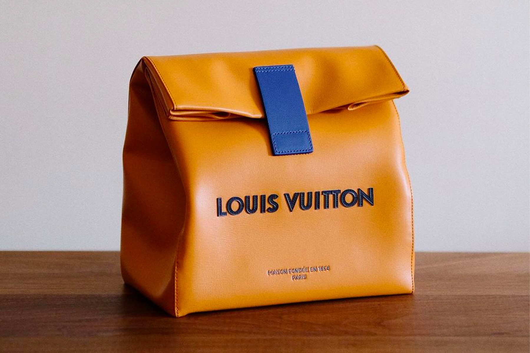 近賞 Louis Vuitton 全新皮革購物袋「Sandwich Bag」