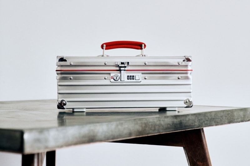 RIMOWA 正式推出龍年限定版鋁鎂合金單瓶酒箱