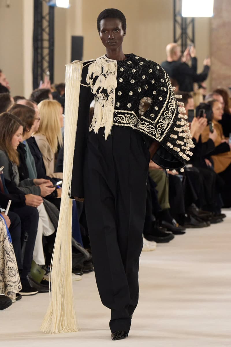 Schiaparelli 正式發佈 2024 春夏高訂系列大秀