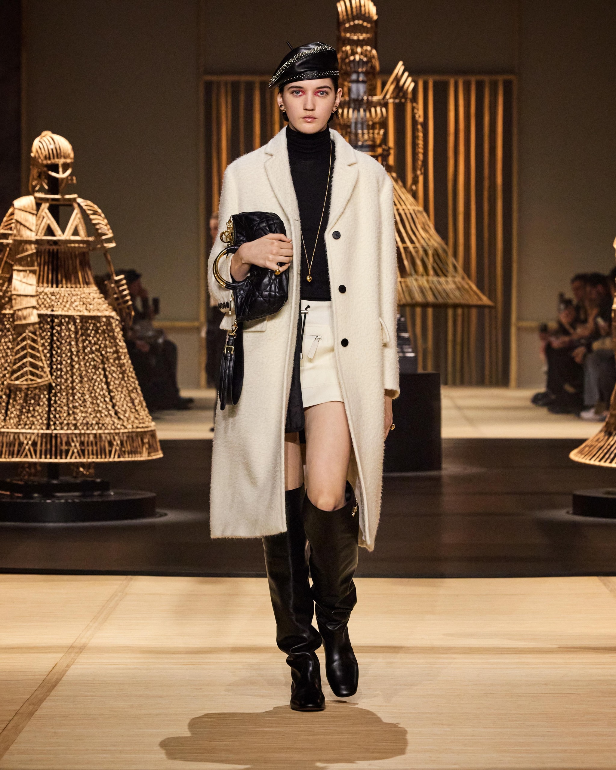 Dior 正式發佈 2024 秋冬女裝系列大秀
