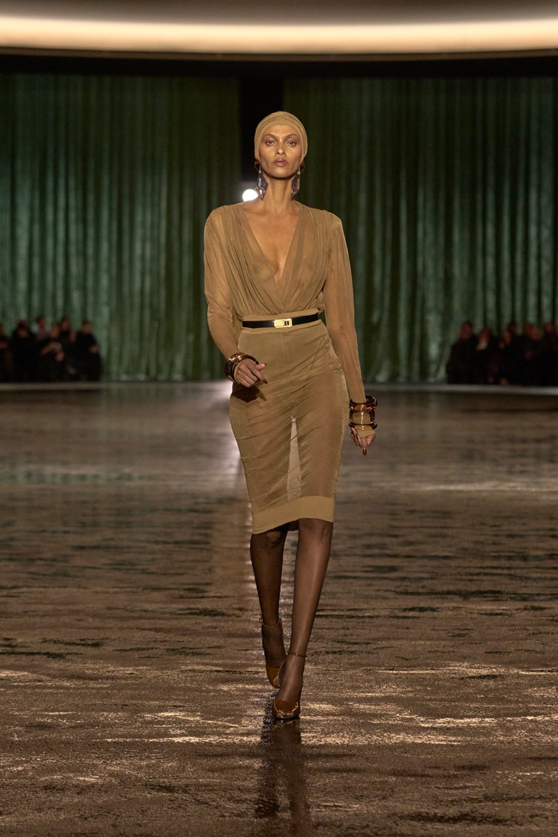 Anthony Vaccarello 執掌 Saint Laurent 2024 冬季女裝大秀正式登場