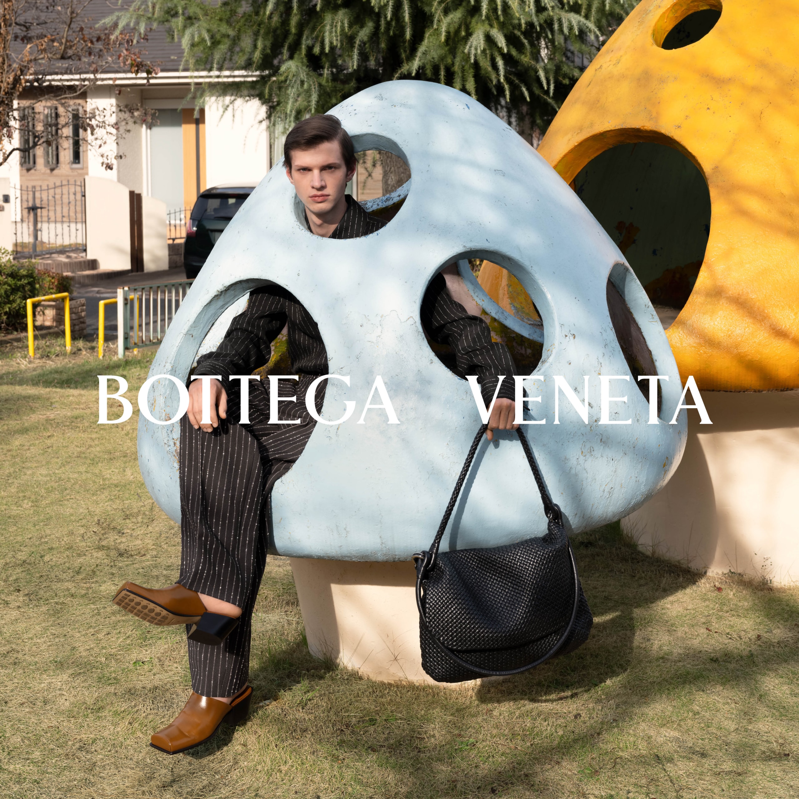 Bottega Veneta 正式發佈 2024 春夏系列形象廣告
