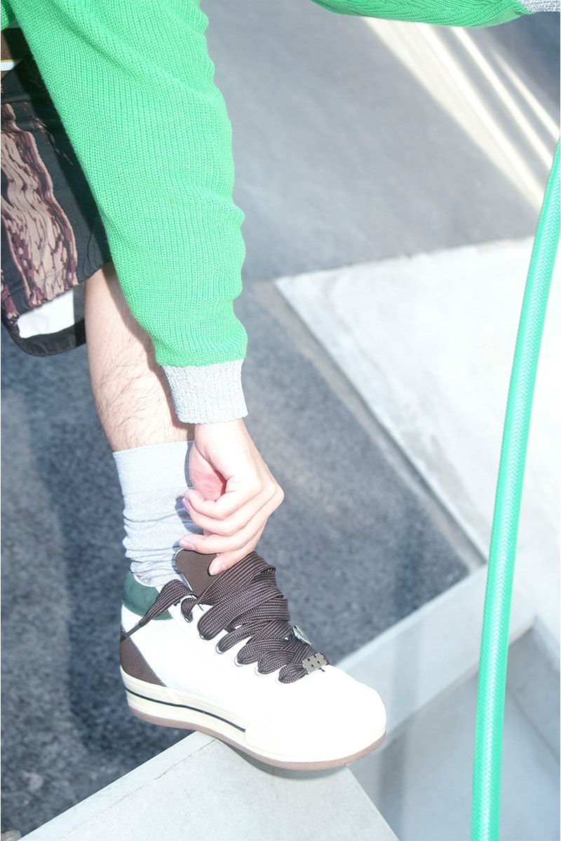 Converse 首度攜手 TTTMSW 打造全新聯名鞋款