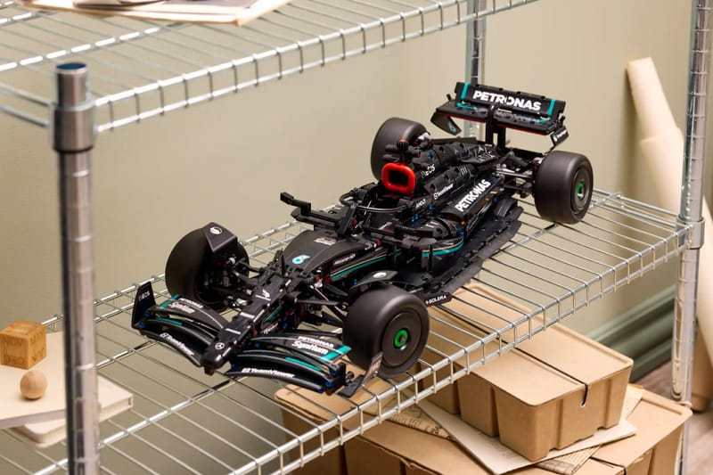 LEGO Technic 推出全新 1:8 尺寸 Mercedes-AMG F1 賽車積木模型