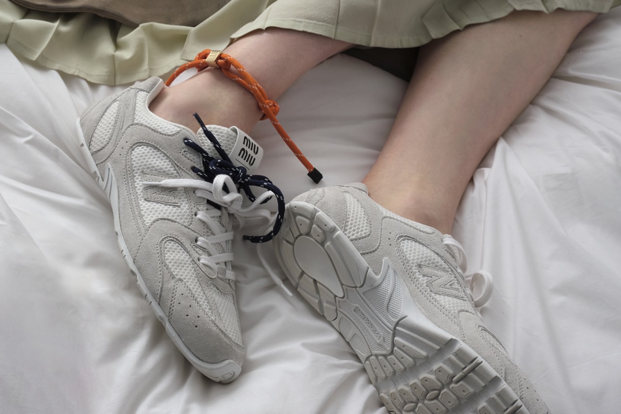 Miu Miu 攜手 New Balance 打造要價 $1,120 美元的 530 SL 全新聯名鞋款