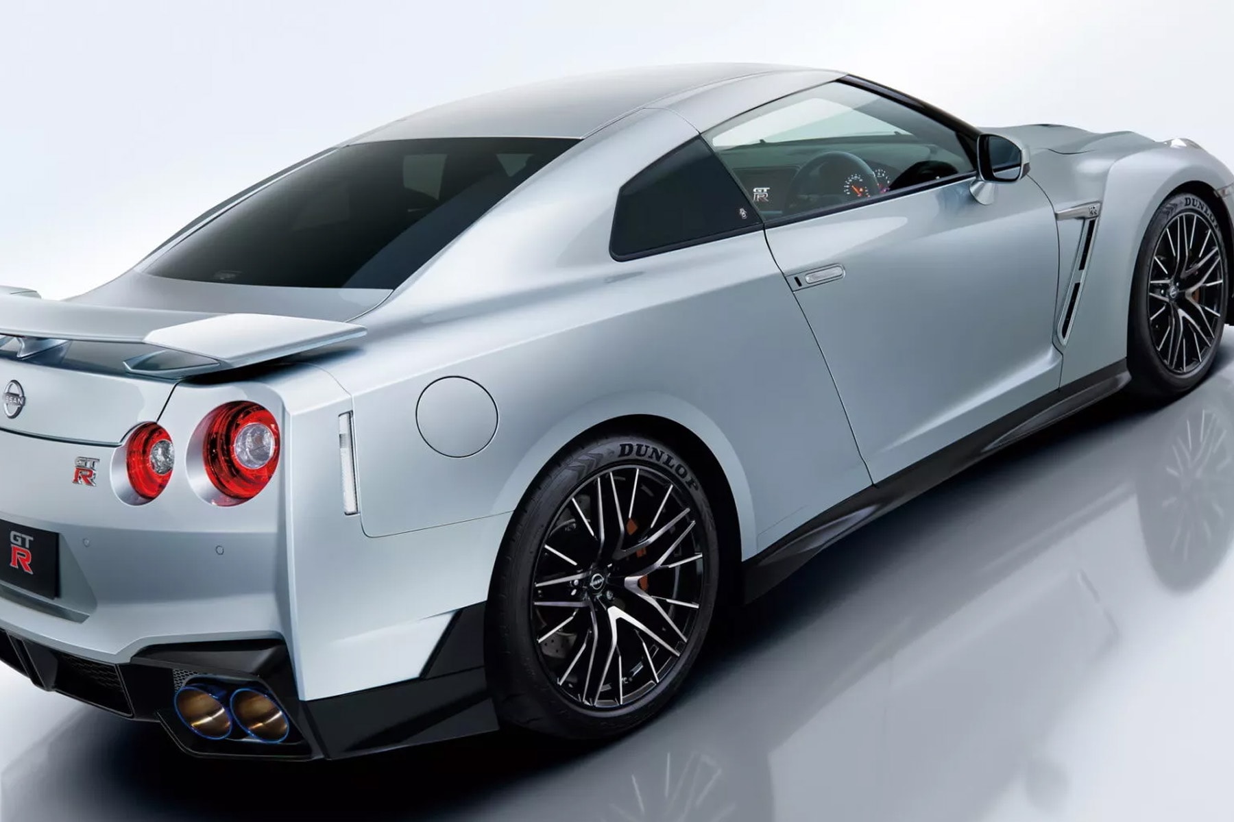 Nissan GT-R 正式發表 2025 年式樣全新車型