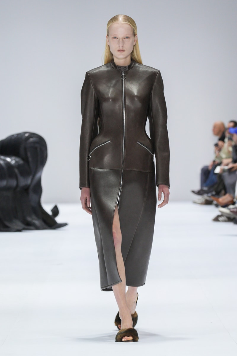 Acne Studios 正式發佈 2024 秋冬女裝系列大秀
