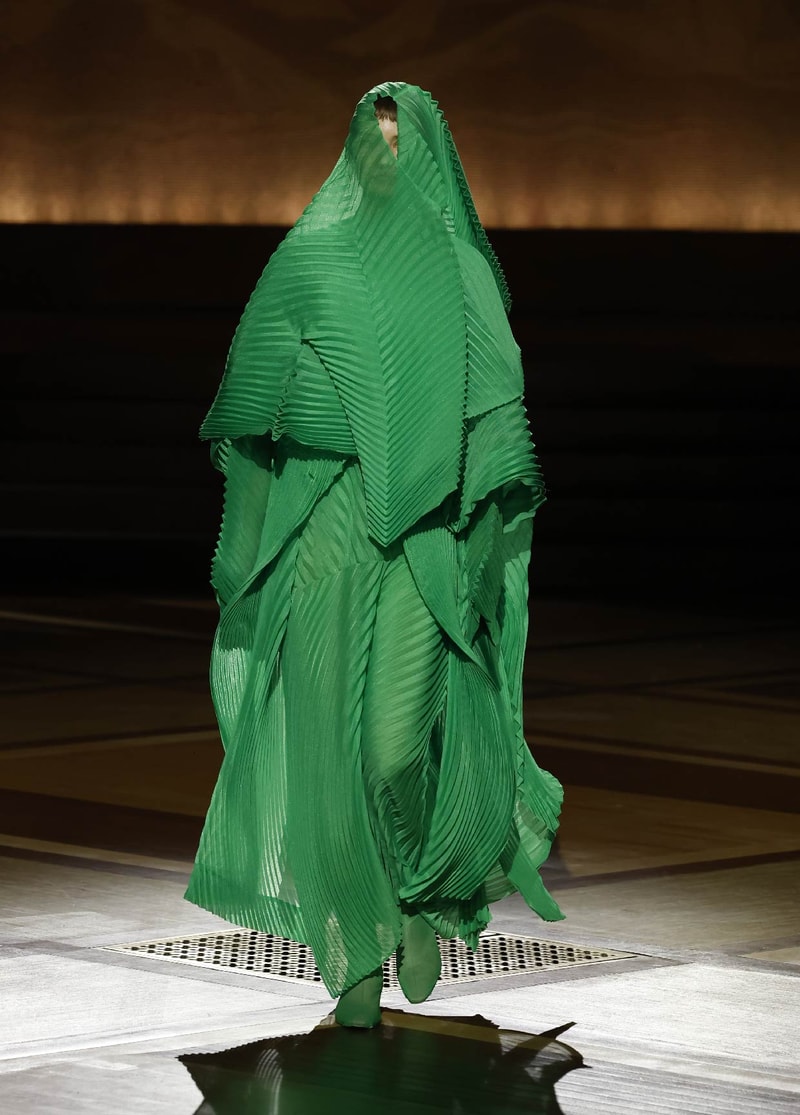 ISSEY MIYAKE 正式發佈 2024 秋冬系列大秀