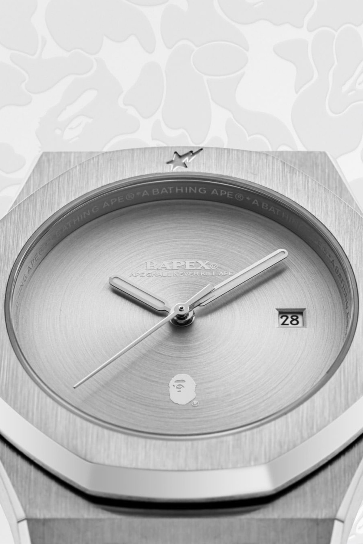 A BATHING APE®︎ 正式推出全新錶款型號 TYPE 9 BAPEX