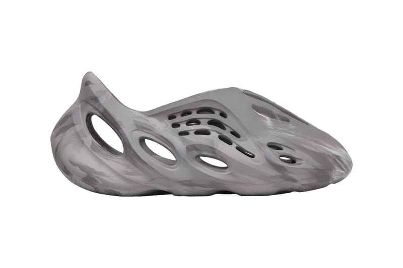 adidas YEEZY FOAM RNNR 最新配色「MX Granite」即將登場