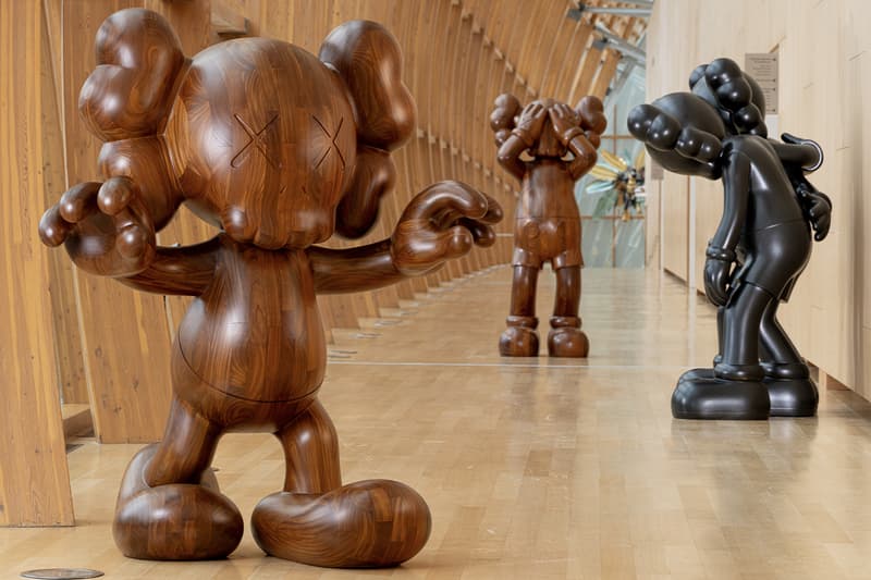 Art Gallery of Ontario 正式推出 KAWS 全新展覽書籍《KAWS: FAMILY》