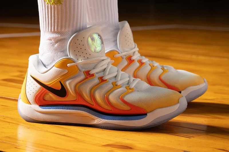 近賞 Nike KD 17 全新配色「Sunrise」上腳圖輯