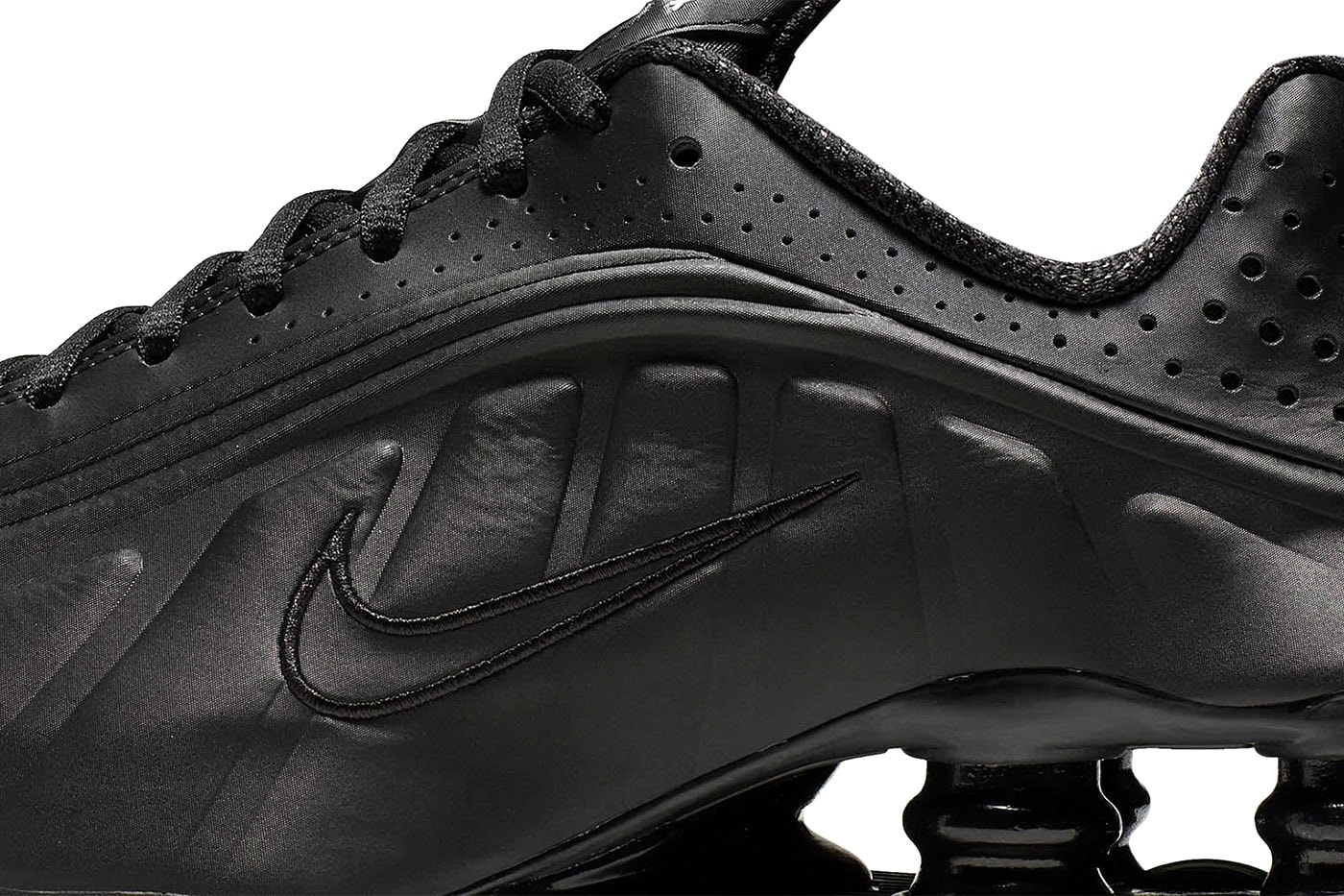 Nike Shox R4 人氣配色「Black」即將復刻回歸