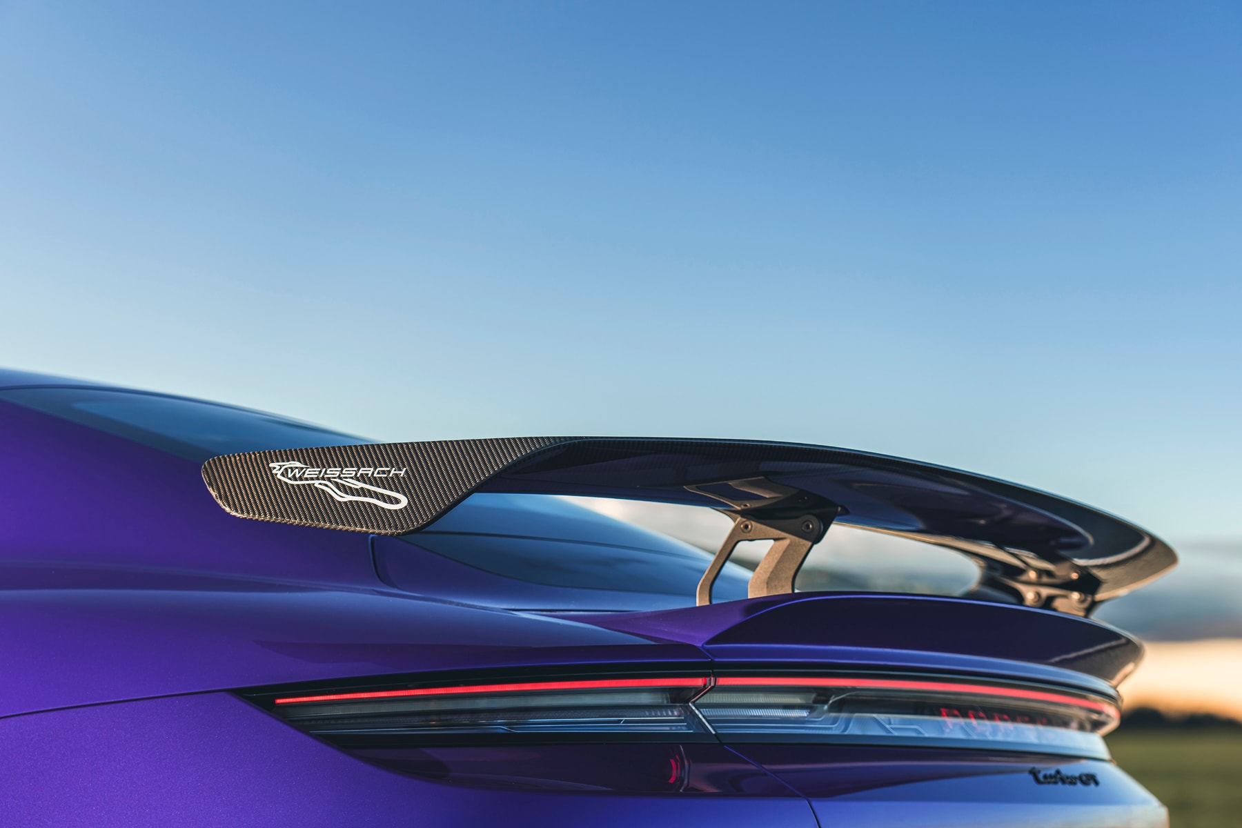 Porsche 正式發表全新高性能車型 Taycan Turbo GT