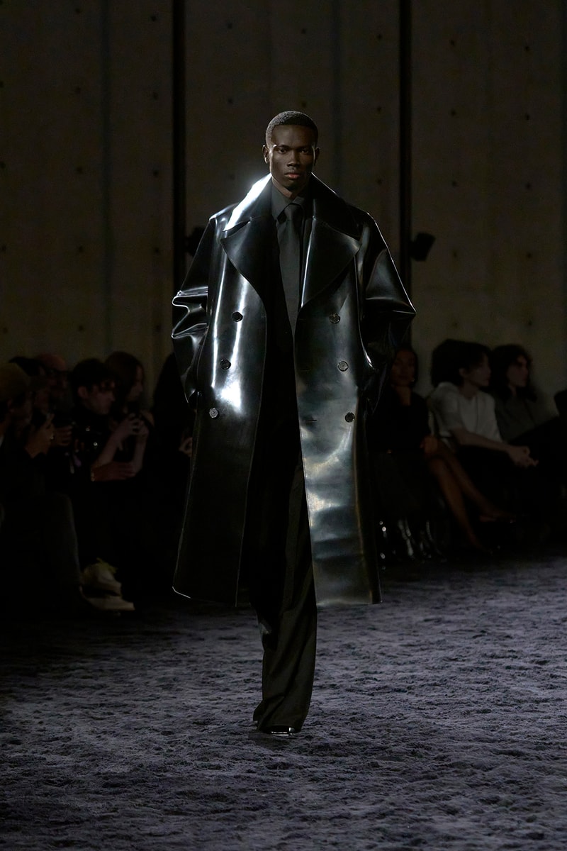 Anthony Vaccarello 執掌 Saint Laurent 2024 冬季男裝大秀正式登場