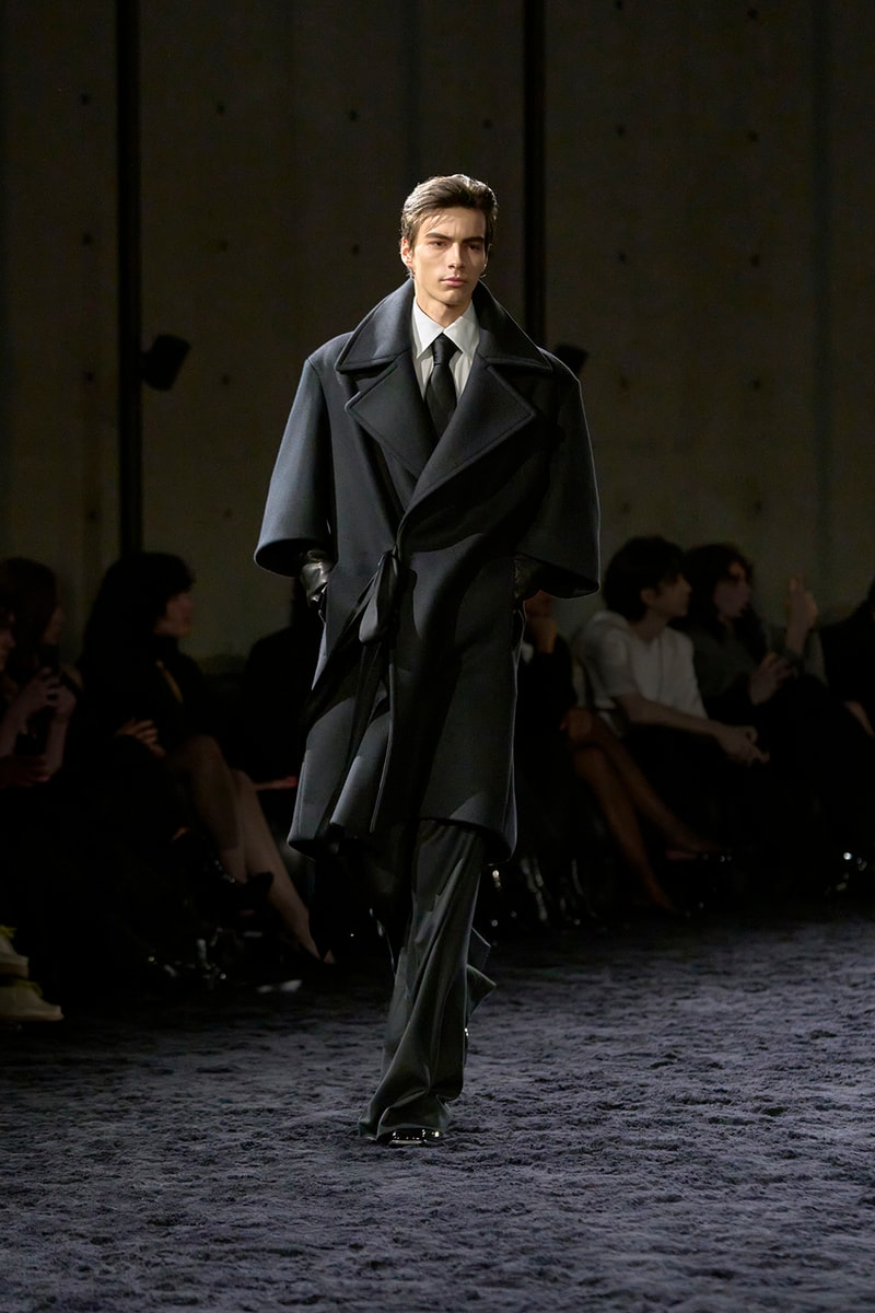 Anthony Vaccarello 執掌 Saint Laurent 2024 冬季男裝大秀正式登場