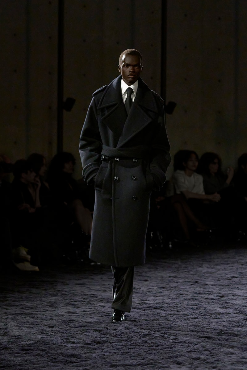 Anthony Vaccarello 執掌 Saint Laurent 2024 冬季男裝大秀正式登場