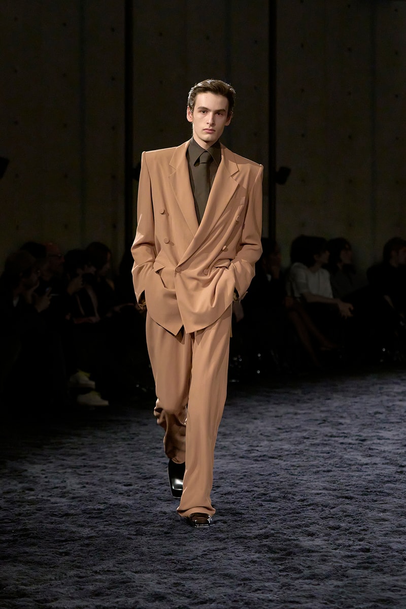 Anthony Vaccarello 執掌 Saint Laurent 2024 冬季男裝大秀正式登場