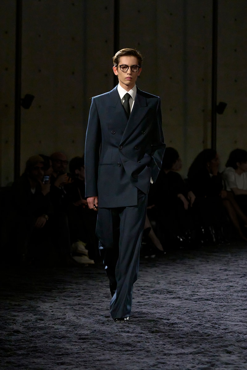 Anthony Vaccarello 執掌 Saint Laurent 2024 冬季男裝大秀正式登場