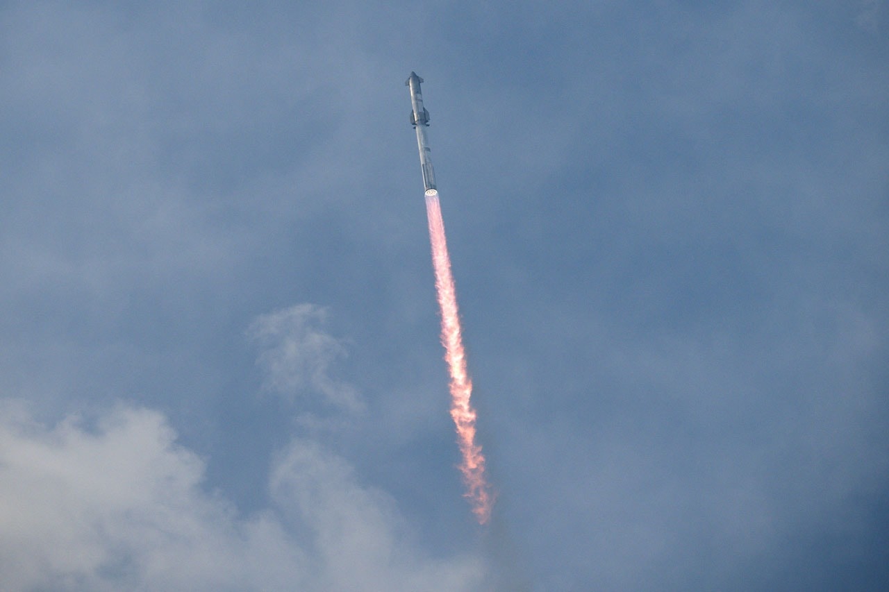 高 397 英尺 SpaceX 新世代巨型火箭「Starship」第 3 次試射成功
