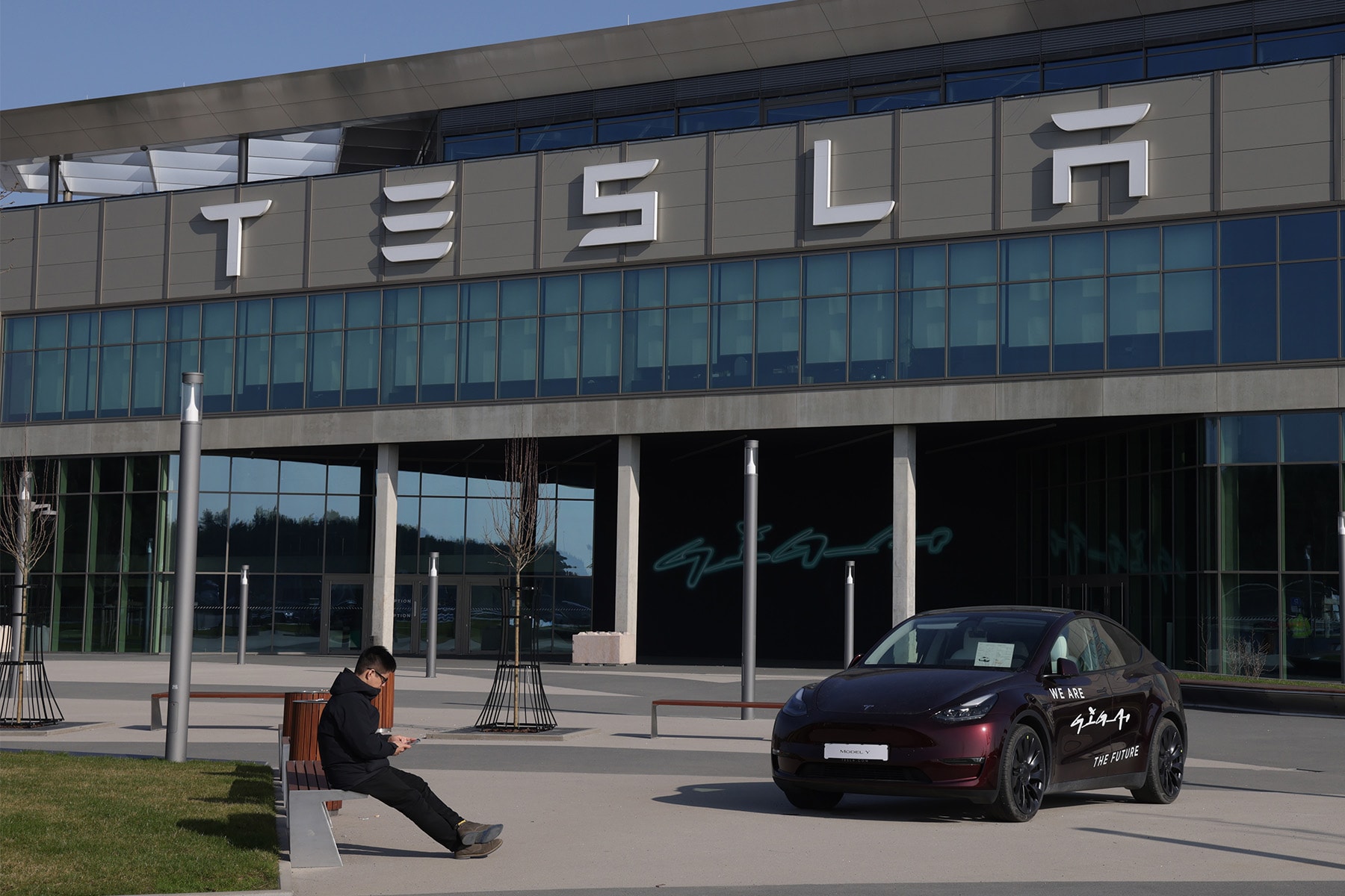 損失數億歐元，Tesla 德國工廠遭環保團體縱火攻擊
