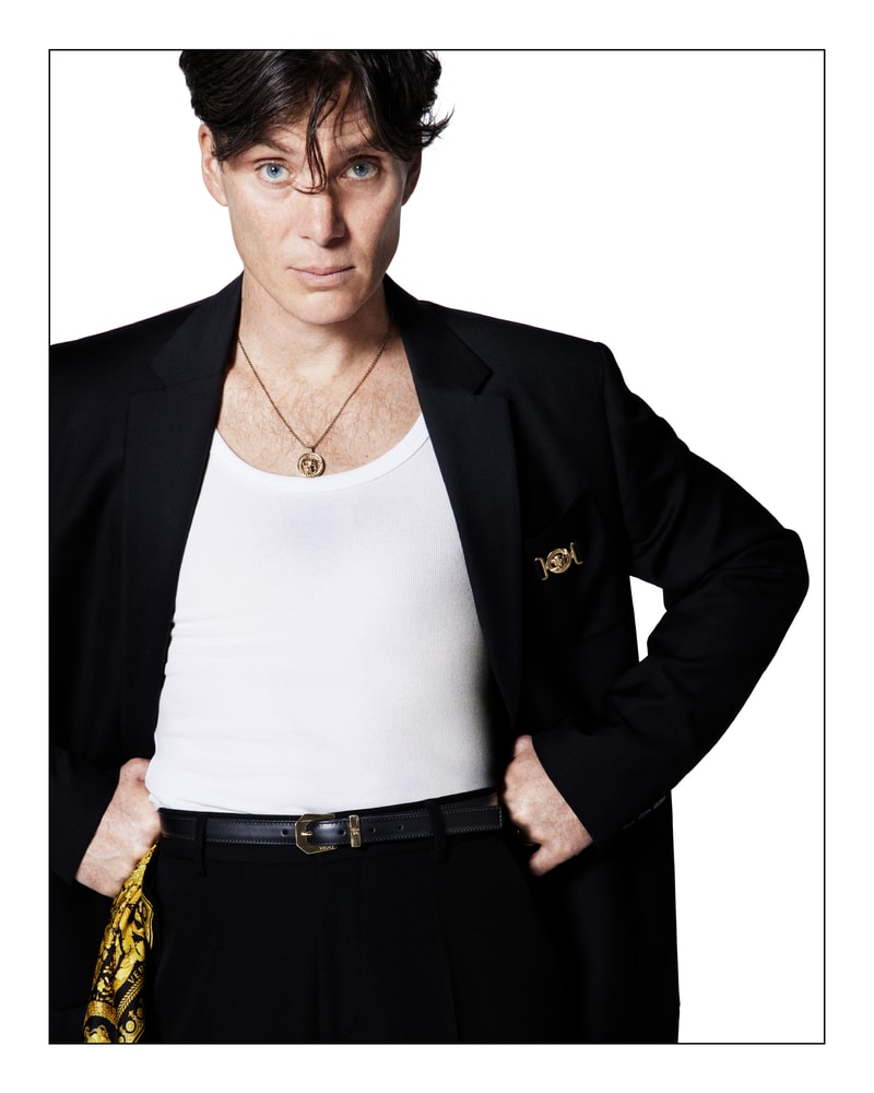 Anne Hathaway、Cillian Murphy 出鏡演繹全新 Versace Icons 系列形象廣告