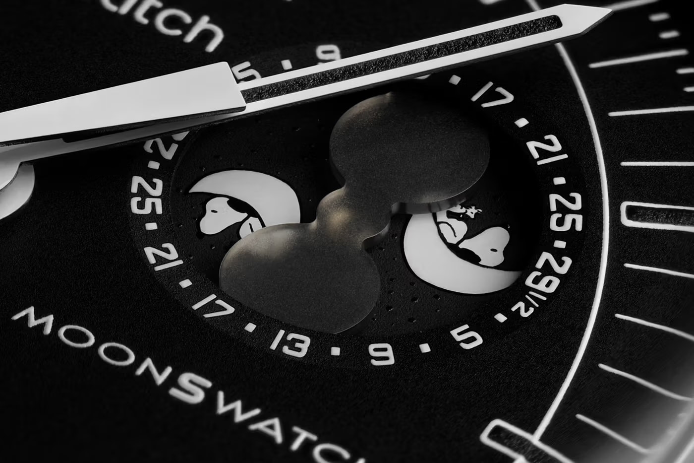 OMEGA x Swatch 最新 Bioceramic MoonSwatch 新作「MISSION TO THE MOONPHASE」正式登場