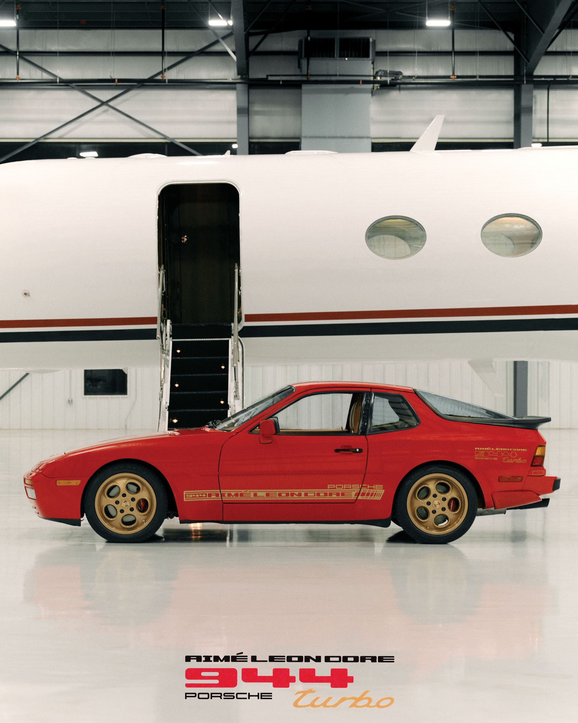 Aimé Leon Dore 攜手 Porsche 打造 1986 944 Turbo 聯名定製車型
