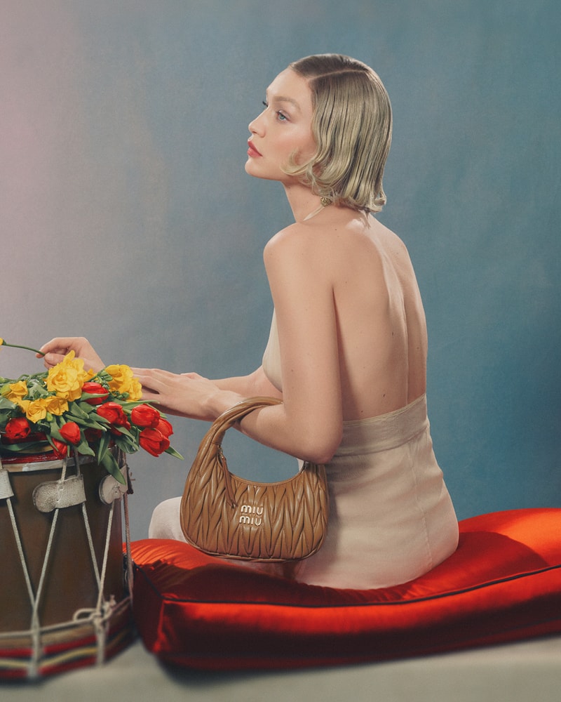 Gigi Hadid 演繹 Miu Miu 2024 包款最新形象大片