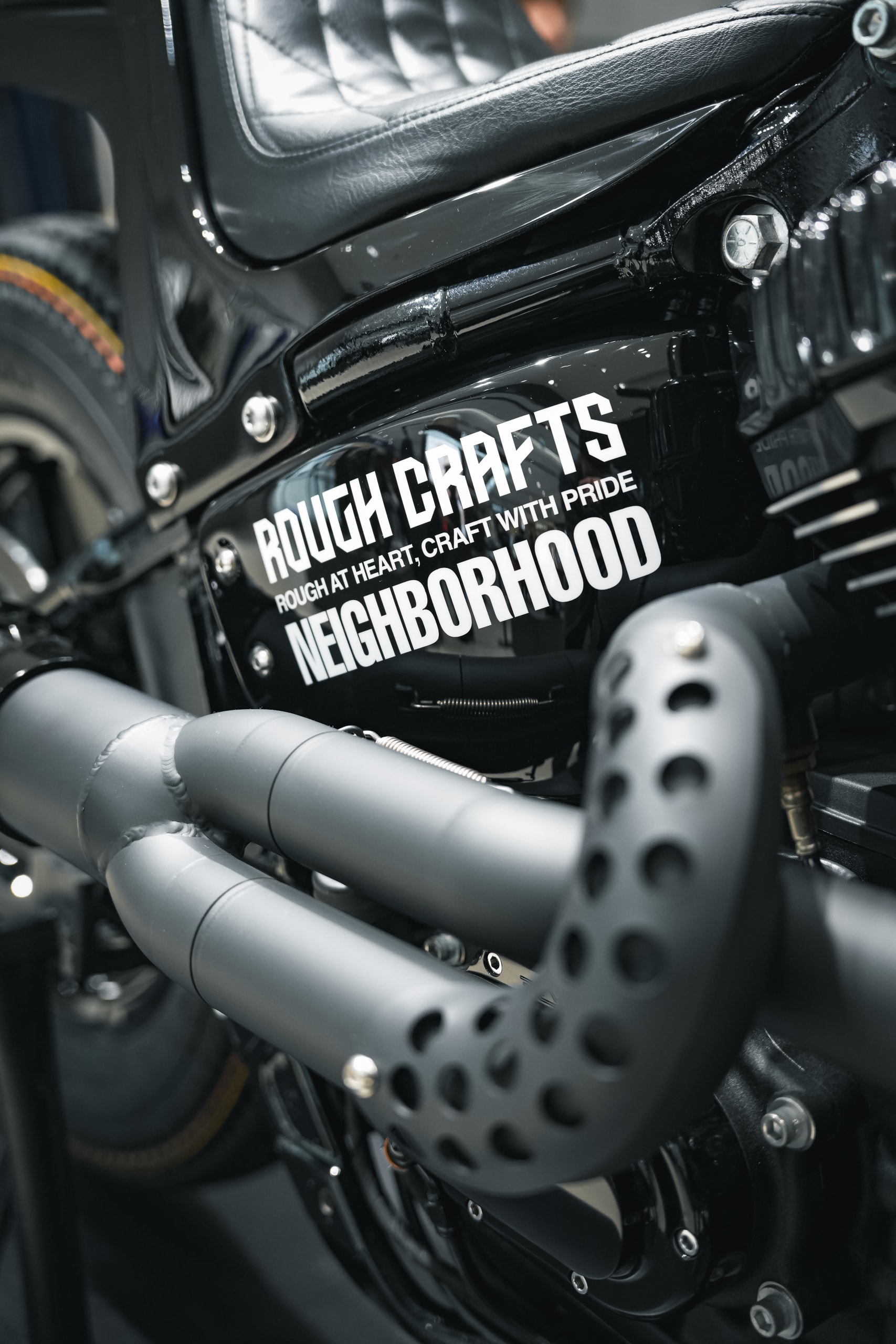 NEIGHBORHOOD 攜手台灣重機改裝單位 Rough Crafts 全新聯名系列正式登場