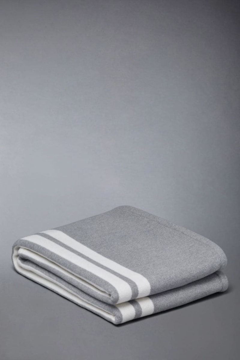 Thom Browne 攜手 Frette 打造全新寢具系列