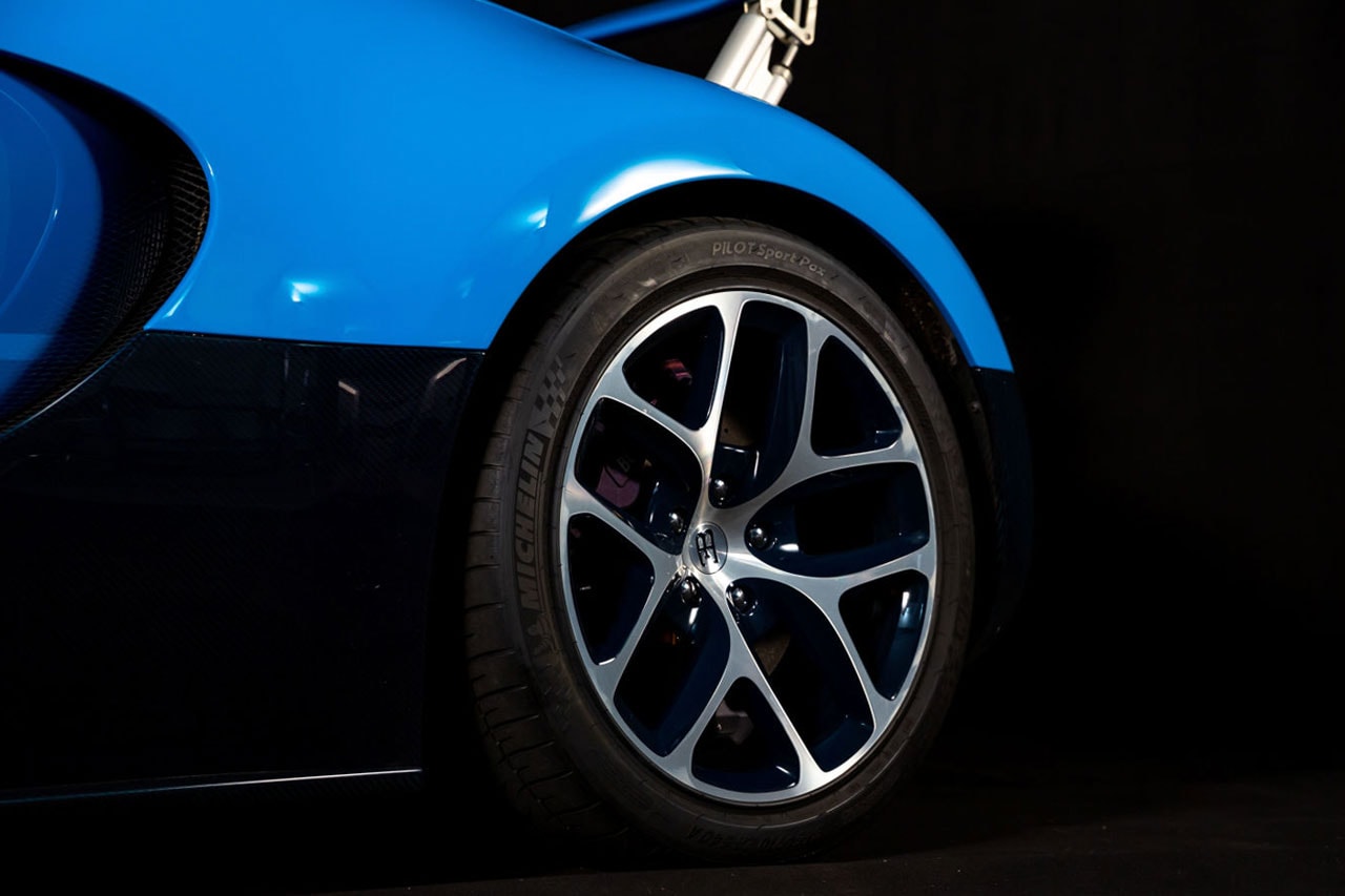 《變形金剛》主題 Bugatti Veyron 16.4 Grand Sport Vitesse 定製車款即將拍賣