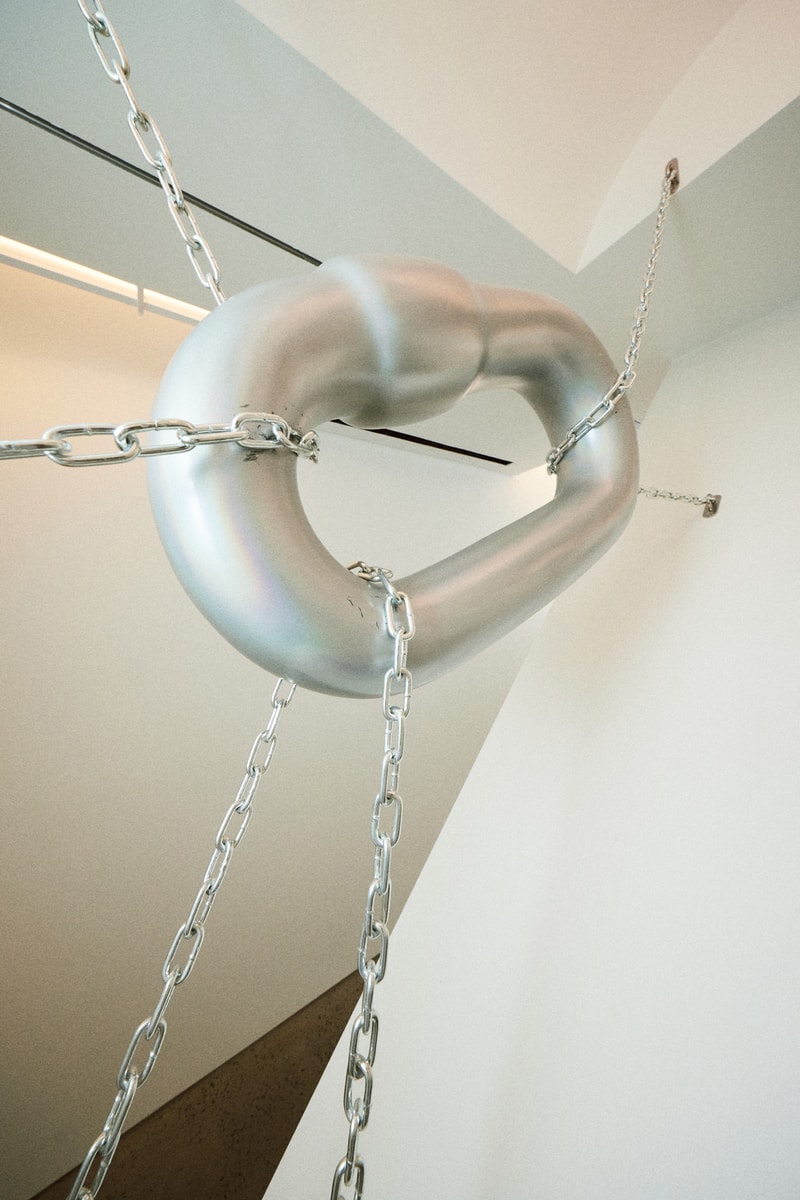 FVCKRENDER 首度舉辦實體雕塑展覽《Ascend》