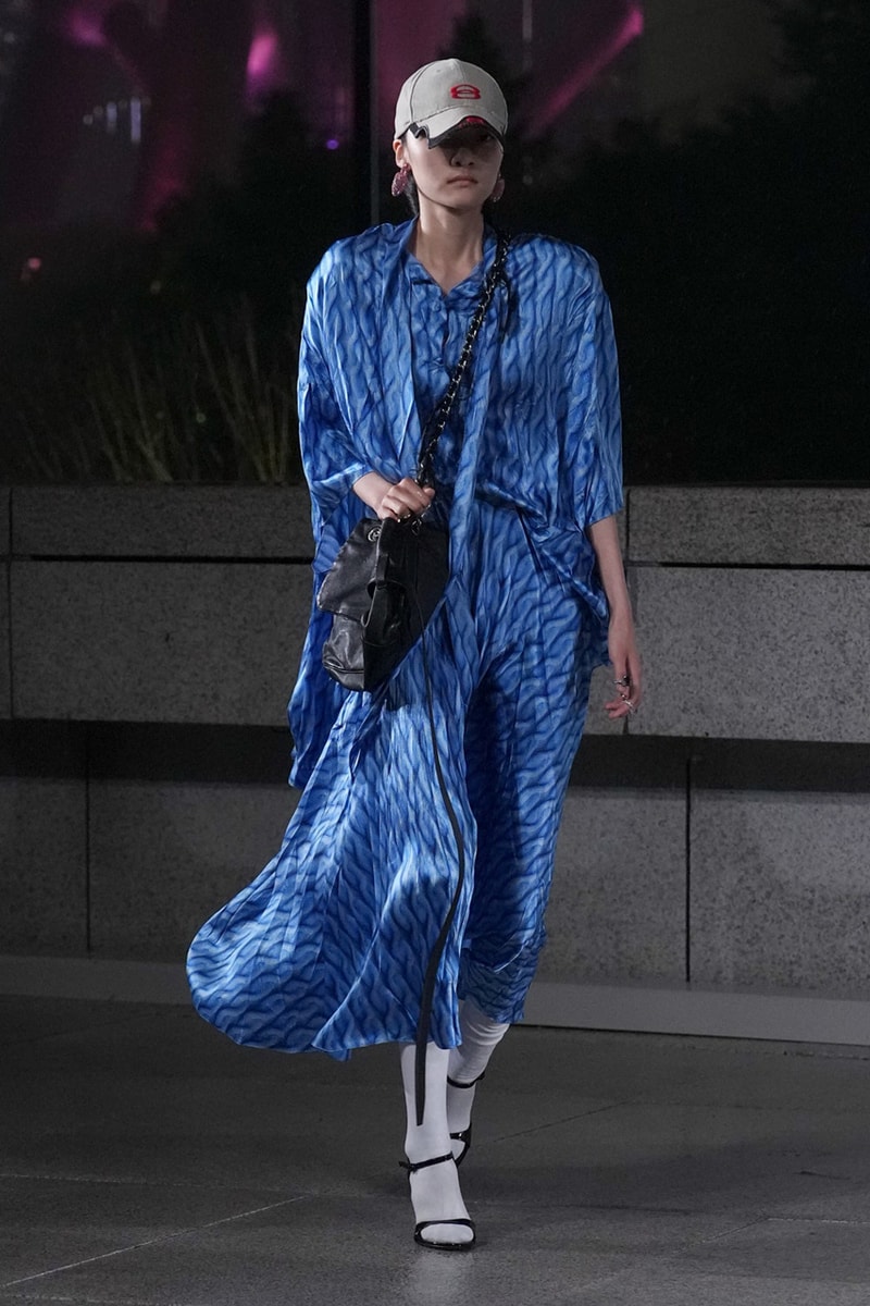 Balenciaga 2025 春季系列大秀正式登場