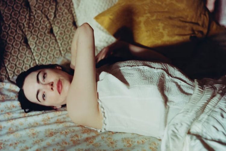 Yorgos Lanthimos 正式發佈《可憐的東西》全新限量攝影書籍