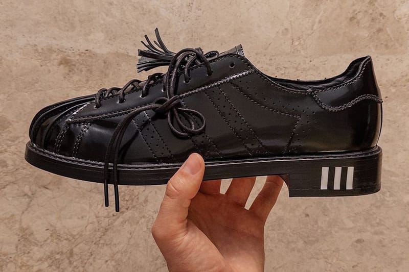 CLOT x adidas Superstar 聯名鞋款皮鞋版本率先曝光