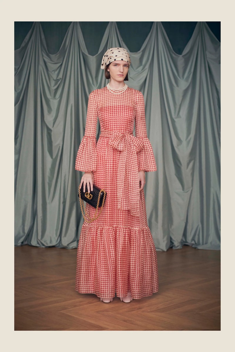 華麗轉身！Alessandro Michele 執掌 Valentino 2025 最新度假系列正式登場