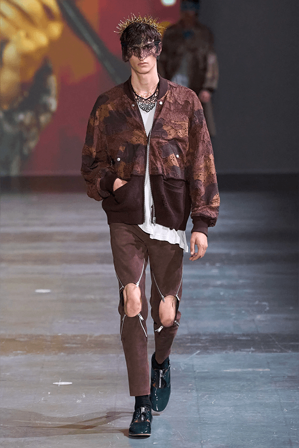 迷幻搖滾現場！UNDERCOVER 2025 春夏系列大秀正式登場