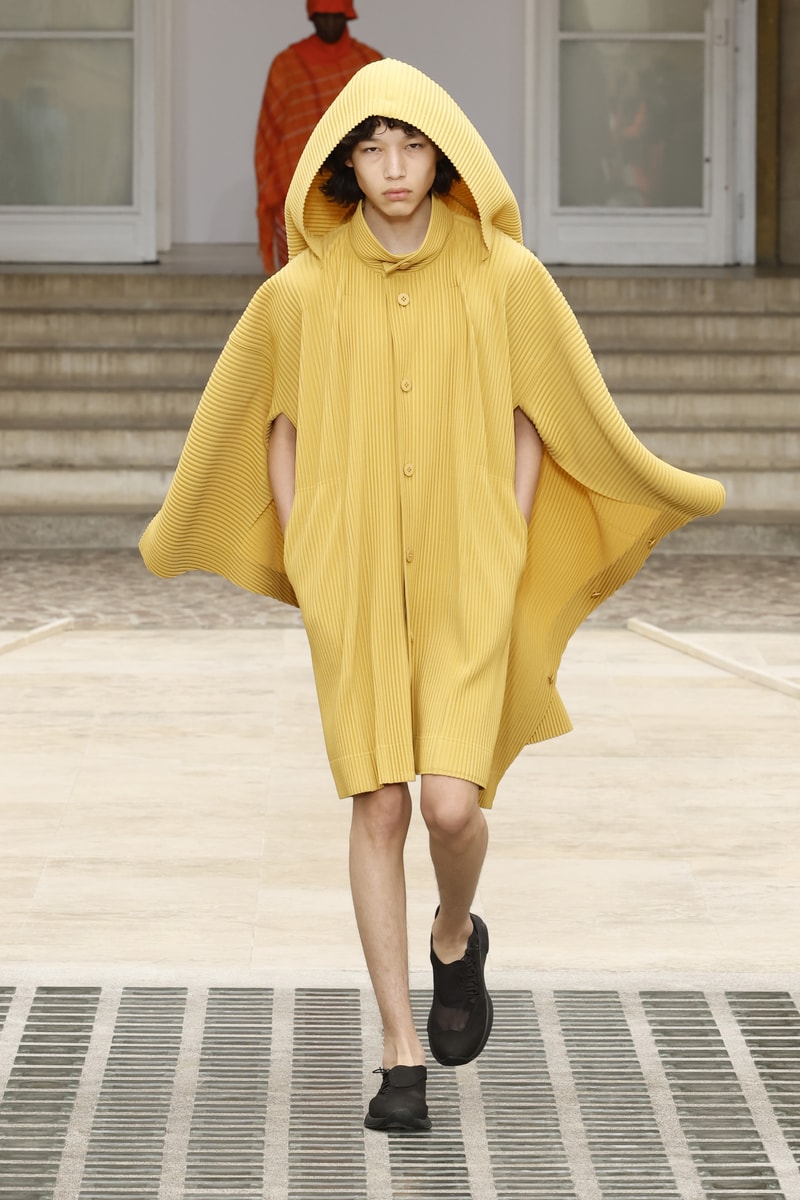 HOMME PLISSÉ ISSEY MIYAKE 正式發佈 2025 春夏系列大秀