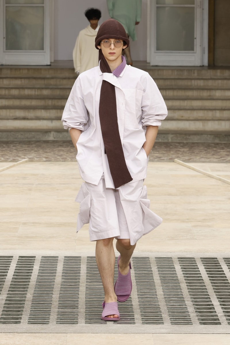 HOMME PLISSÉ ISSEY MIYAKE 正式發佈 2025 春夏系列大秀