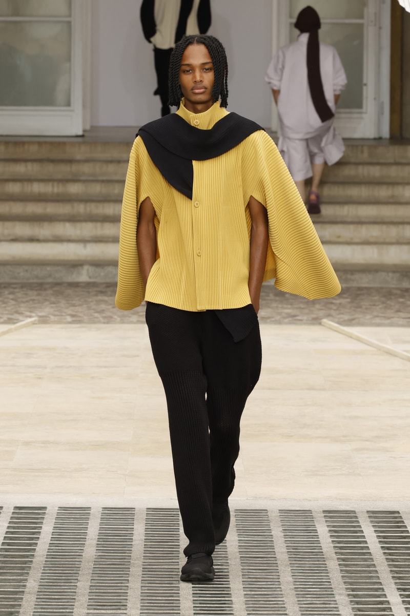 HOMME PLISSÉ ISSEY MIYAKE 正式發佈 2025 春夏系列大秀