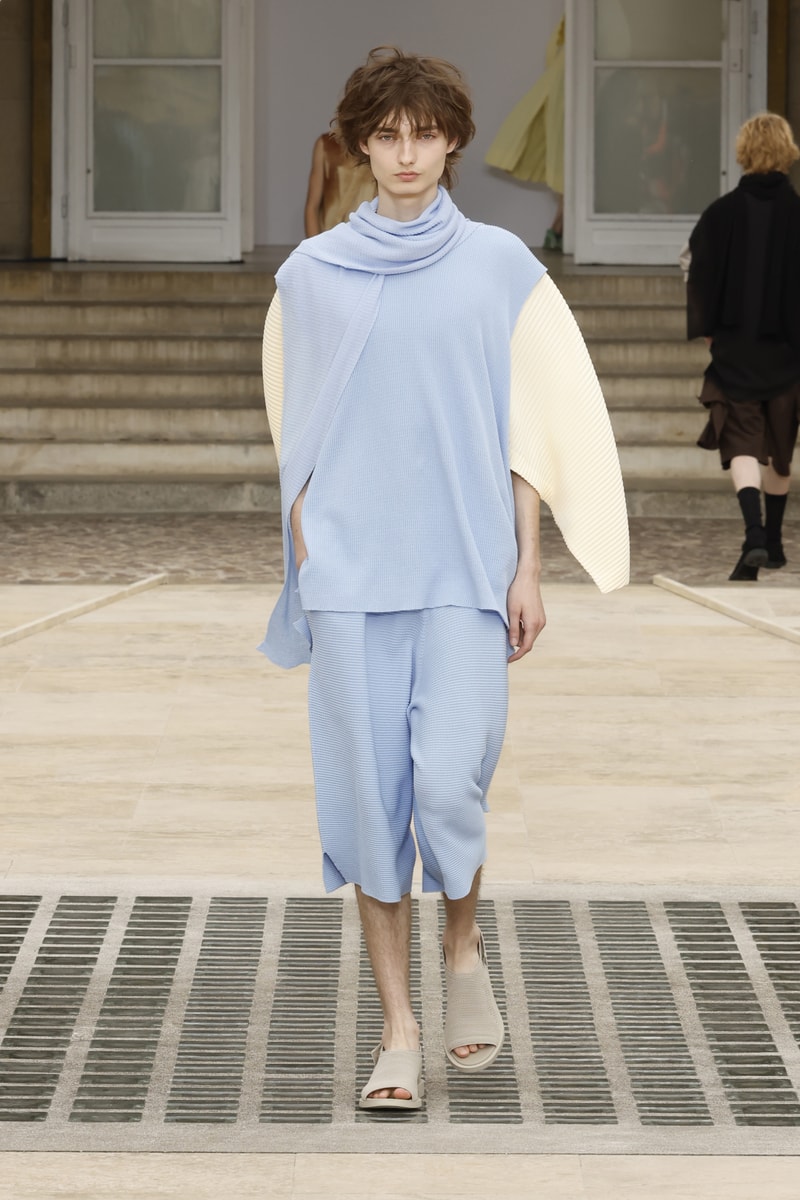 HOMME PLISSÉ ISSEY MIYAKE 正式發佈 2025 春夏系列大秀