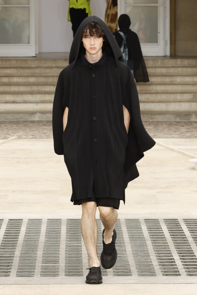 HOMME PLISSÉ ISSEY MIYAKE 正式發佈 2025 春夏系列大秀