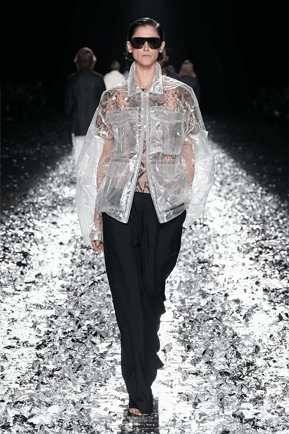 離開並不是結束！Dries Van Noten 2025 春夏男裝系列大秀「THERE IS NO BEGINNING, NO END」正式登場